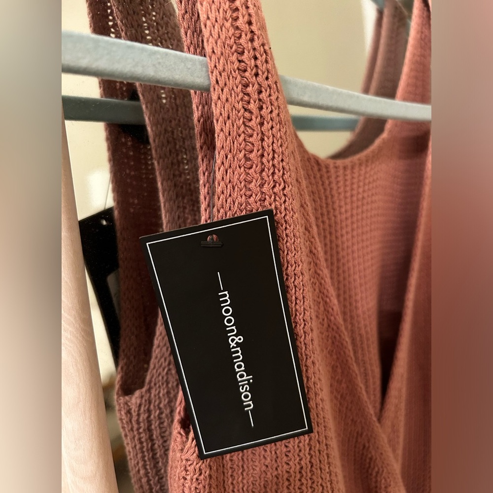 Tank sweater - Picture 2 of 6
